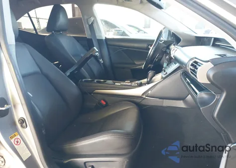 2016 Lexus Is 200T из США, поврежденный, VIN JTHBA1D22G5004344